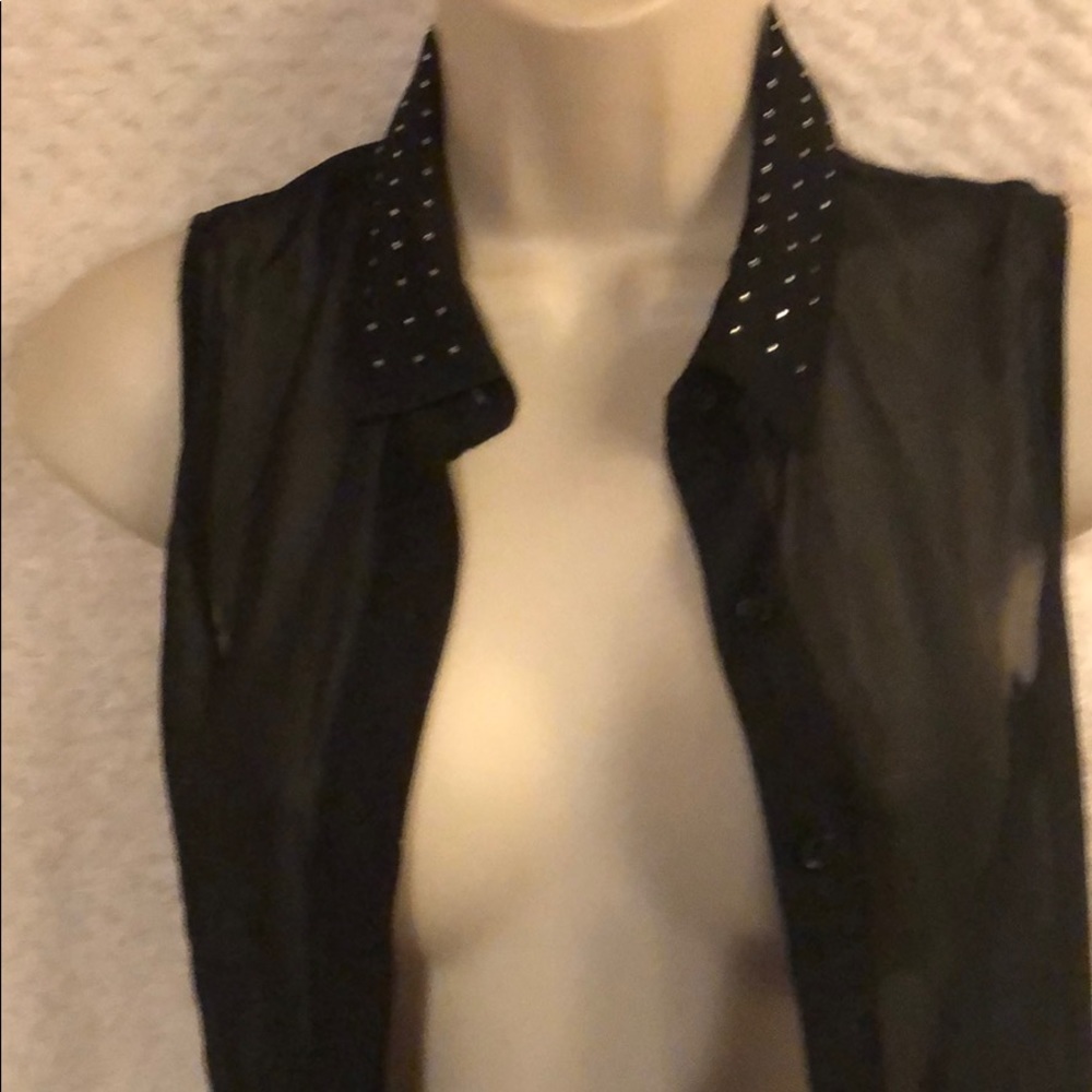 Simple sheer blouse - Picture 2 of 2